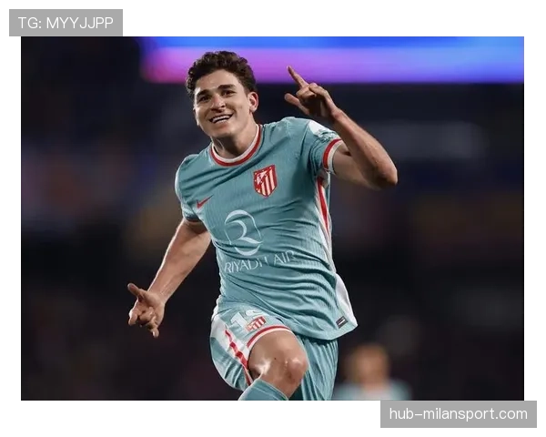 马竞前场压迫体系：阿尔瓦雷斯索尔洛特双箭头配合格里兹曼串联